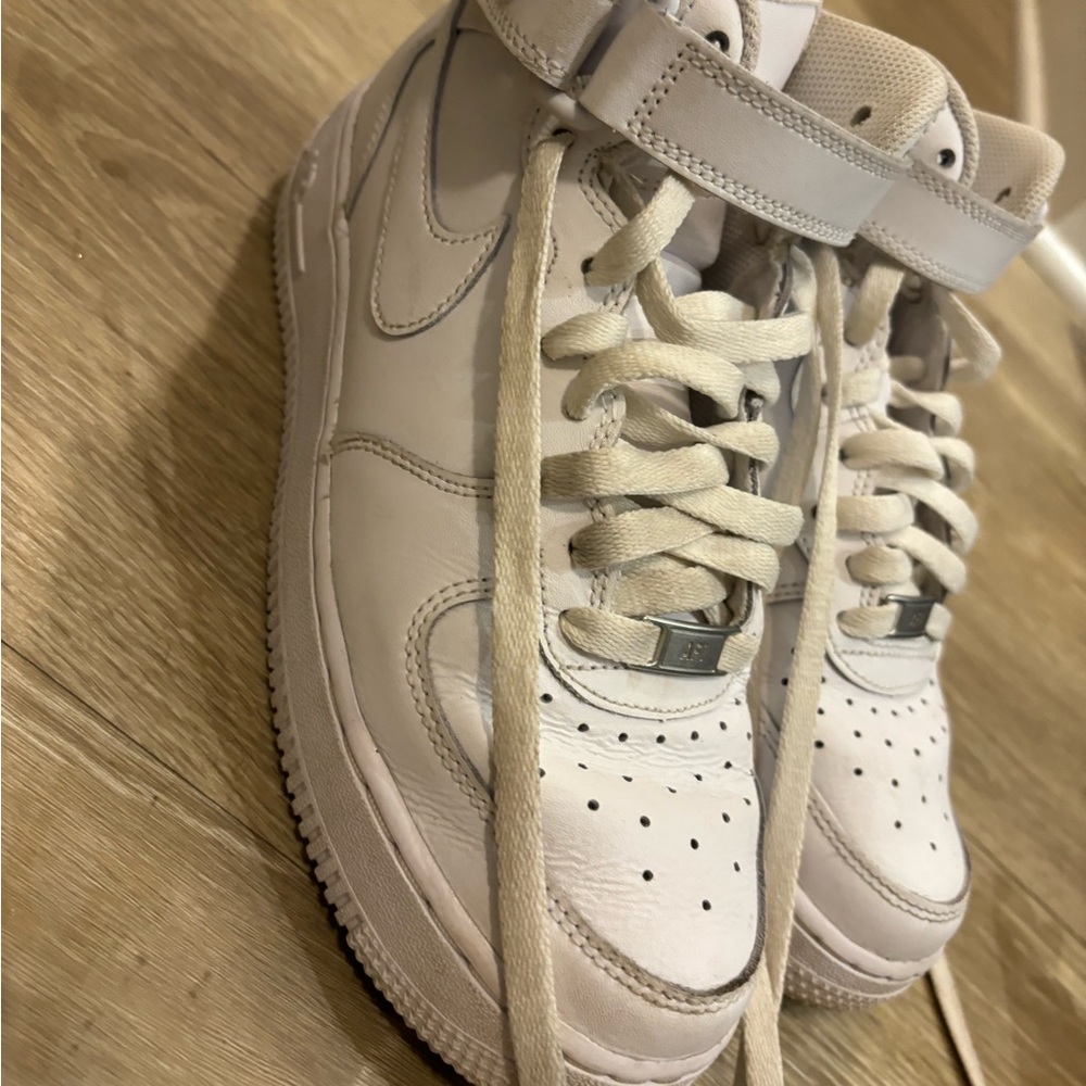 Nike Air Force 1 White Leather High Top Sneakers Women’s US 6Y size 7